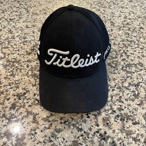 Titleist flexfit golf hat Pro V1 FootJoy New Era S/M